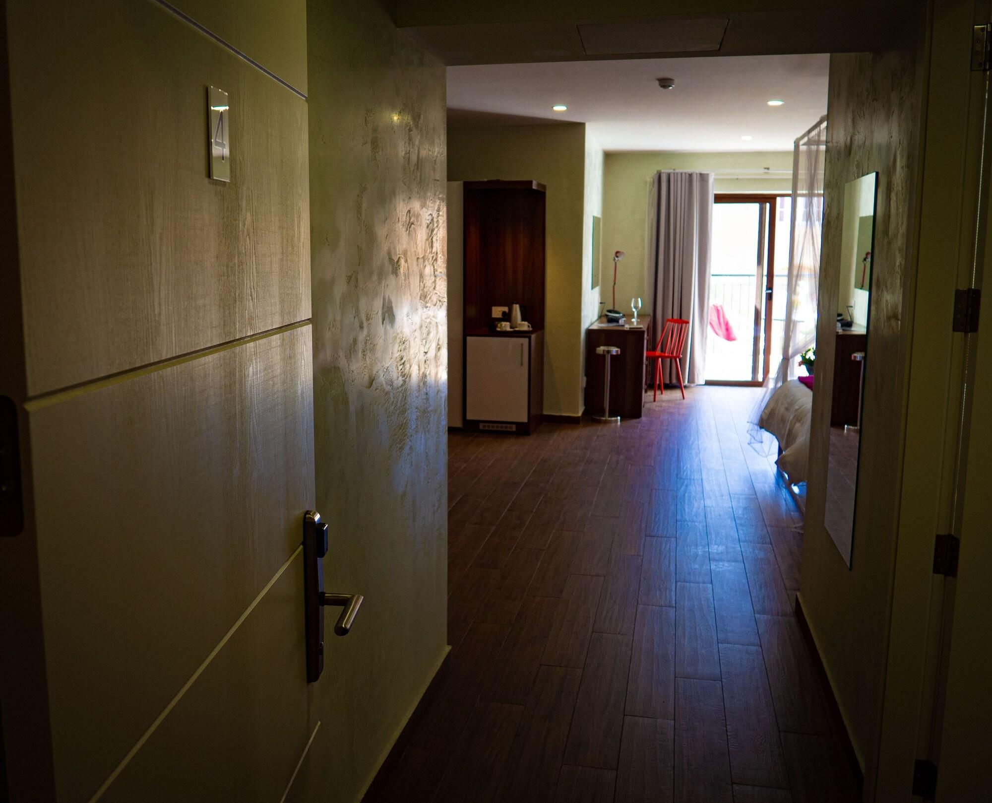 Adelphi Boutique Hotel 拉巴特 外观 照片